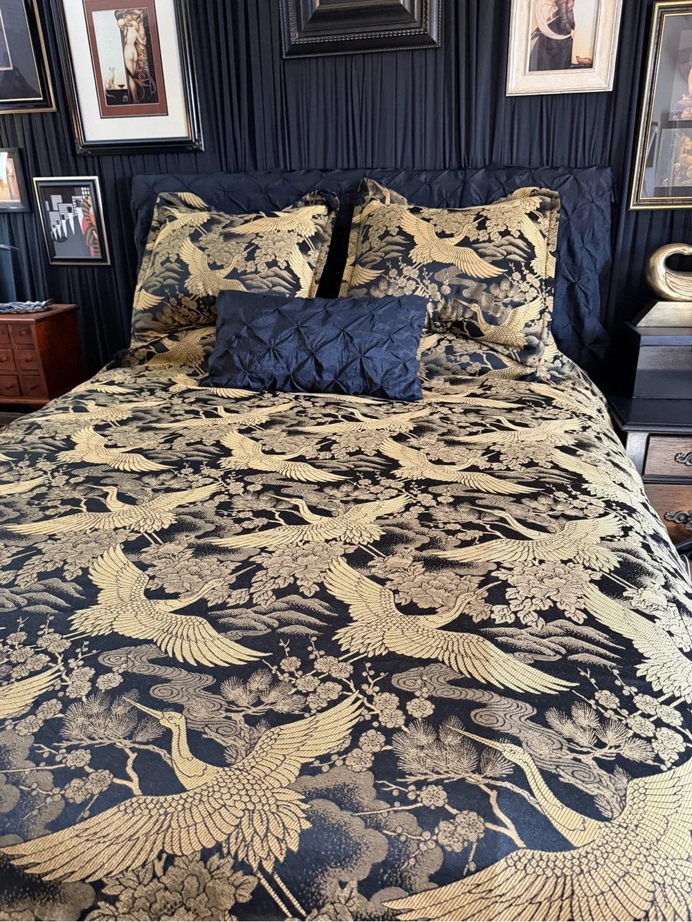 Eastern Accents Luxury Crane & Peony Queen Bedding Set (3-Piece)